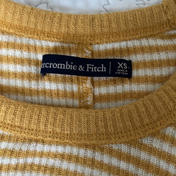 Abercrombie and Fitch tee - Picture 7 of 7